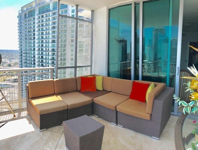 Building Photo - 350 S Miami Ave