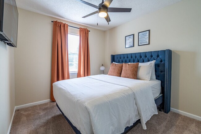 Building Photo - 58 Auburn Dr SW