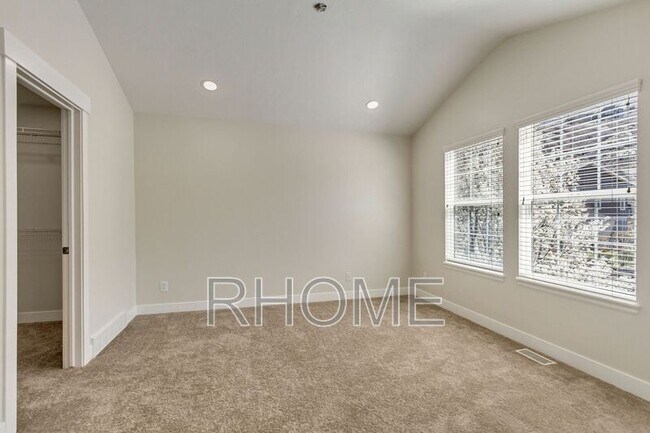 Building Photo - 105 Chandlerpoint Way