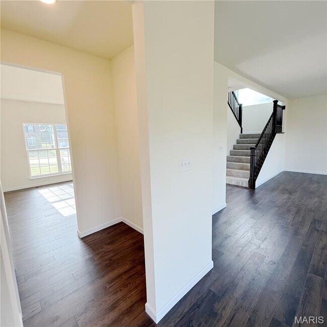 Building Photo - 302 Windmill View Court