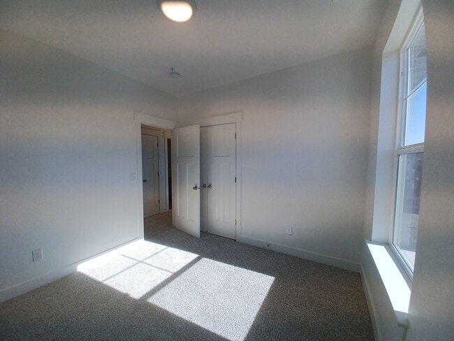 Building Photo - 3717 W 1500 N
