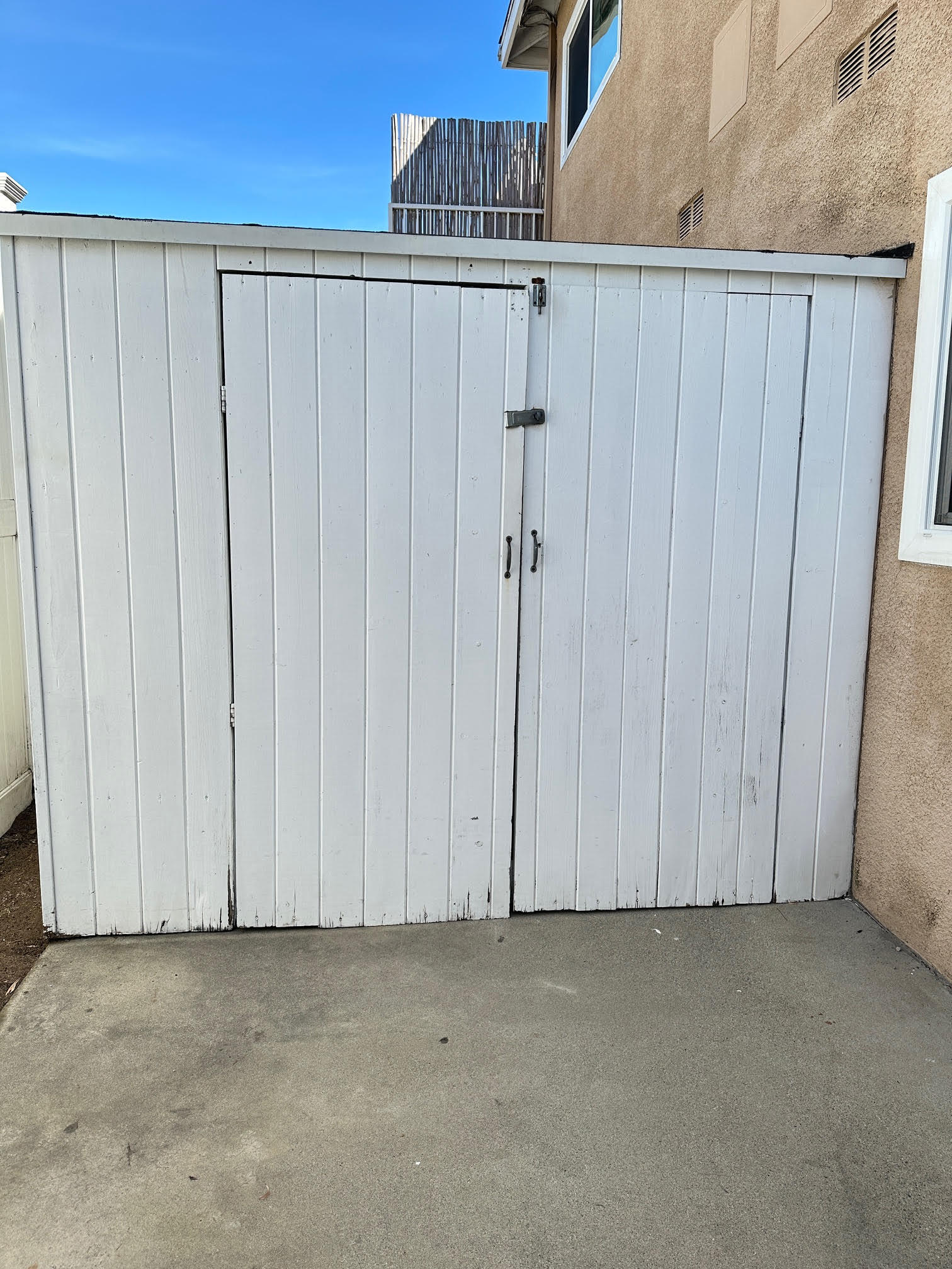 Laundry hookups - 1909 Bataan Rd