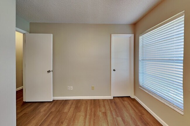 Building Photo - 3178 Phonetia Dr