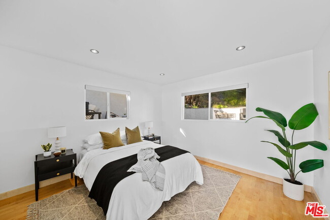 Building Photo - 3111 Belden Dr