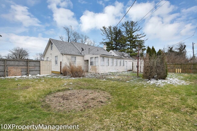 Building Photo - 849 Ruby Ave