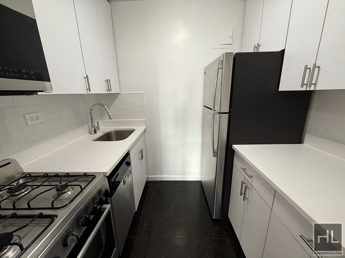 Building Photo - EAST 35 STREET