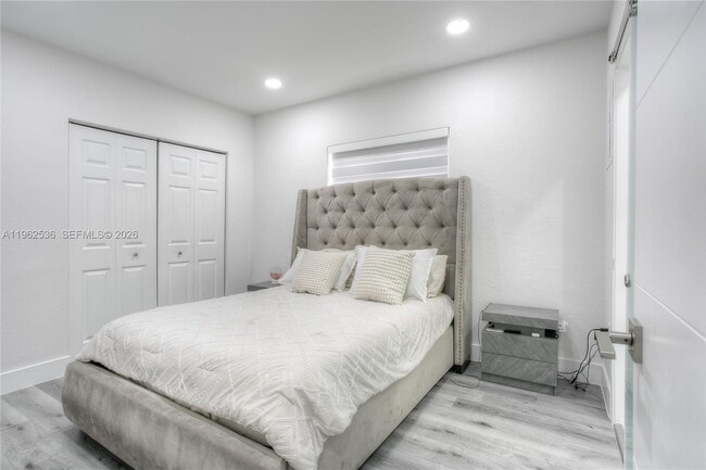 Building Photo - 1445 NE 181st St