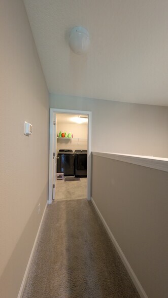 Building Photo - 2127 Sweet Pine Ct