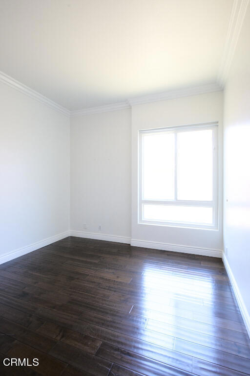 Building Photo - 4830 Elmwood Ave