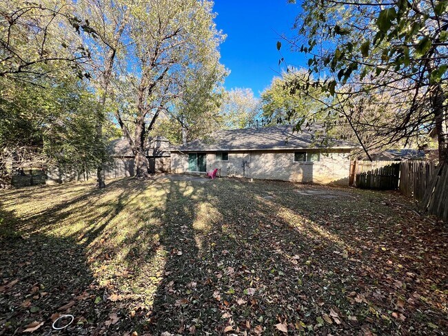 Building Photo - Charming 3-Bed, 2-Bath Home in South Tulsa