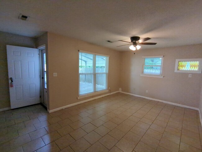 Building Photo - 4222 Ealy Rd