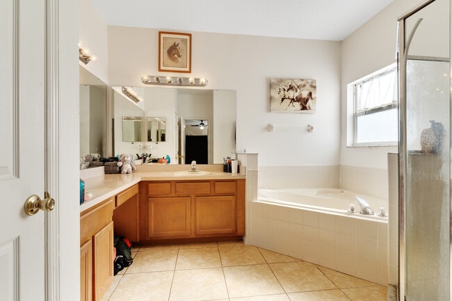 Building Photo - 2838 Sweetspire Cir