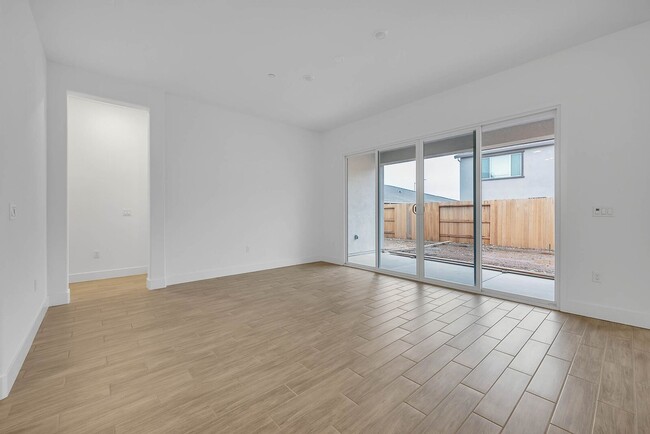 Building Photo - 12705 Parakeet Wy