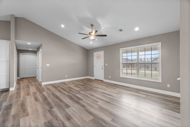 Building Photo - Beautiful Home in Cape