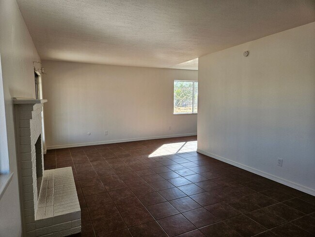 Building Photo - Great home in east El Paso