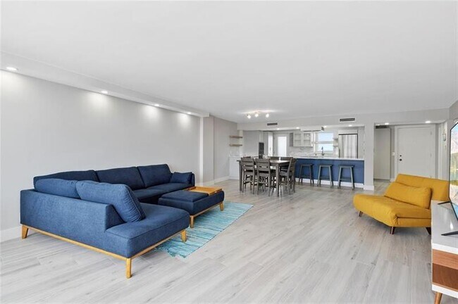 Building Photo - 4100 Galt Ocean Dr