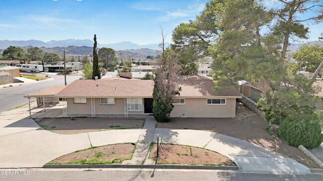 Building Photo - 4200 Wallington Dr