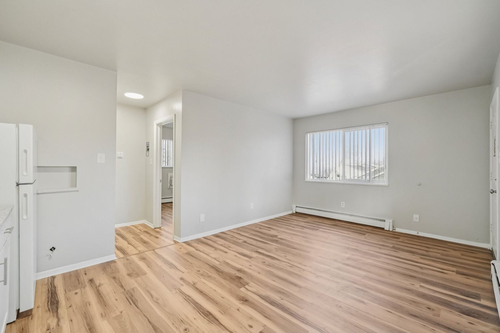 Building Photo - 319-321 E Brookside St