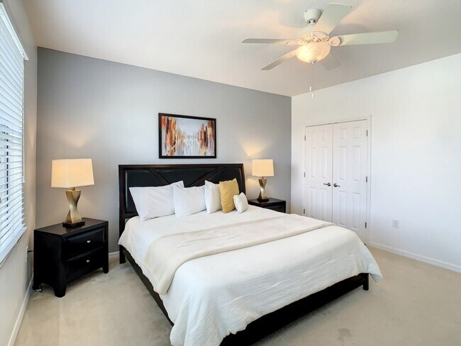 Building Photo - 2533 Rosemont Cir