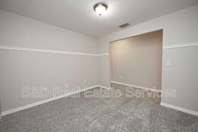 Building Photo - 5360 River Rock Rd