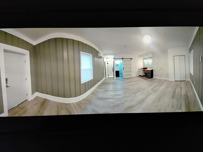 Building Photo - 505 Temple St