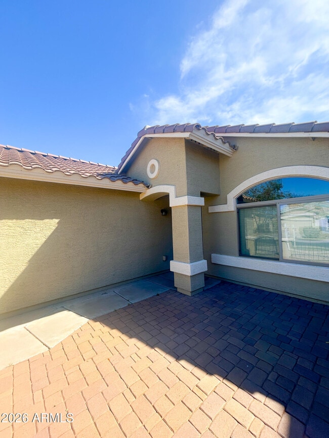 Building Photo - 25645 W Dunlap Rd