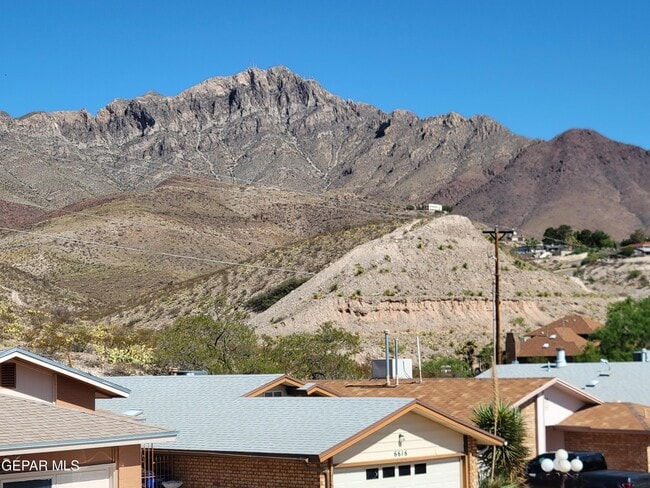Building Photo - 3200 Mountain Ridge Dr
