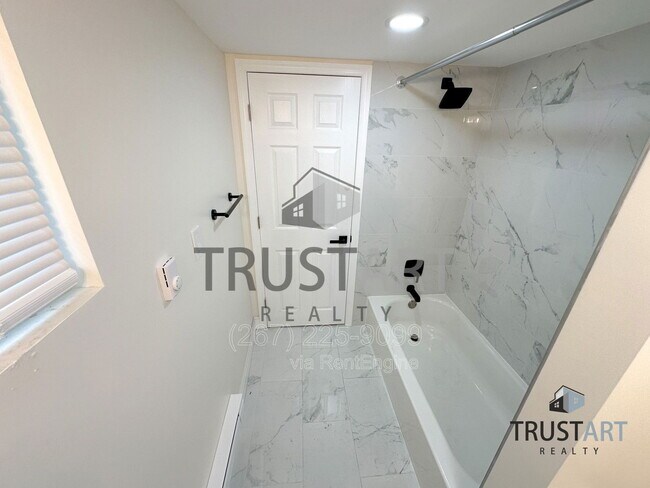 Building Photo - 4633 Penn St