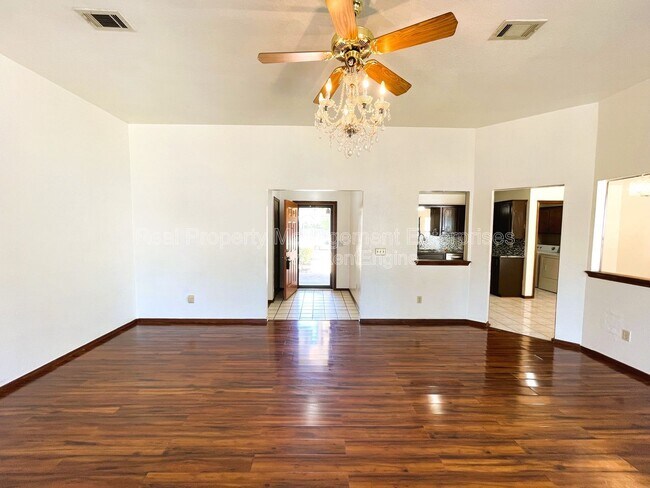 Building Photo - 5804 Republic Dr