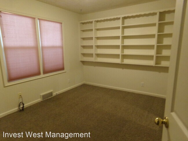 Building Photo - 2 br, 1 bath House - 2645 Field St