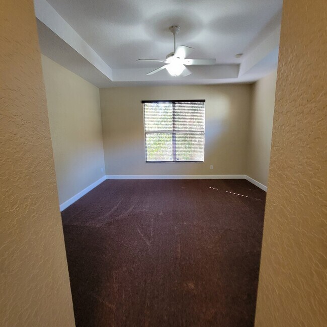Building Photo - 77 Westland Run