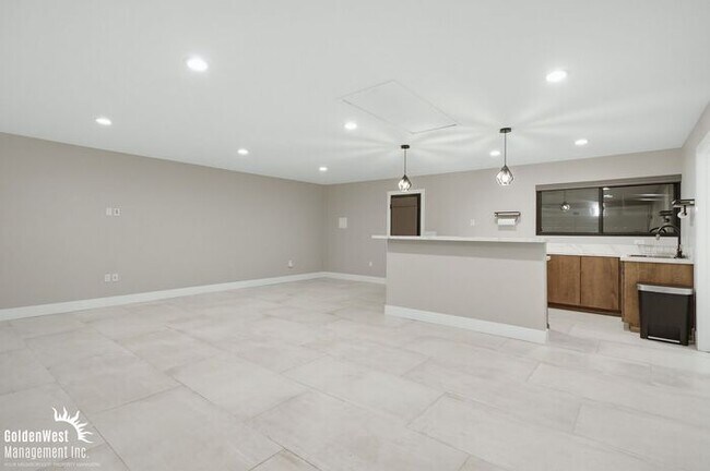 Building Photo - Stunningly Renovated 3Bdm 2Ba Home + Casita in Poway!