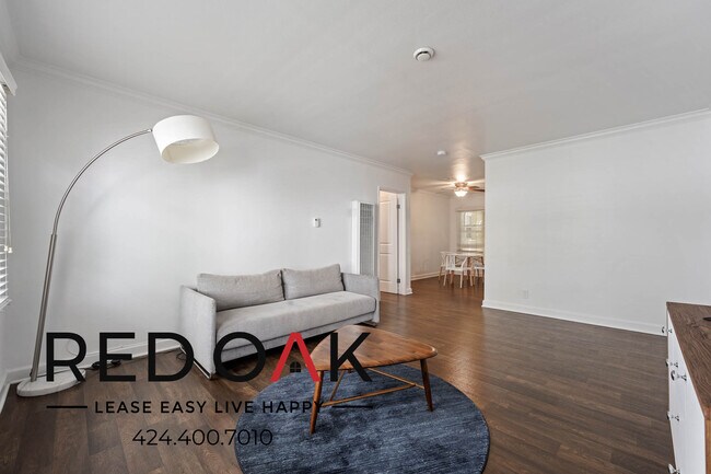 Building Photo - 6 WEEKS FREE! Bright and Tranquil Two Bedr...