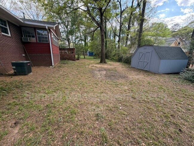 Building Photo - 200 Indian Creek Dr