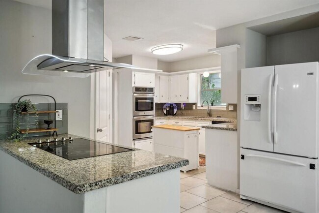 Building Photo - 1703 Westmere Ct