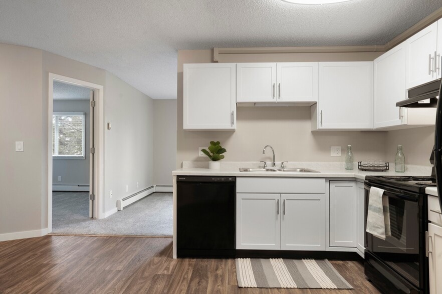 Hillcrest Place 165 County Road B2 E Little Canada MN 55117