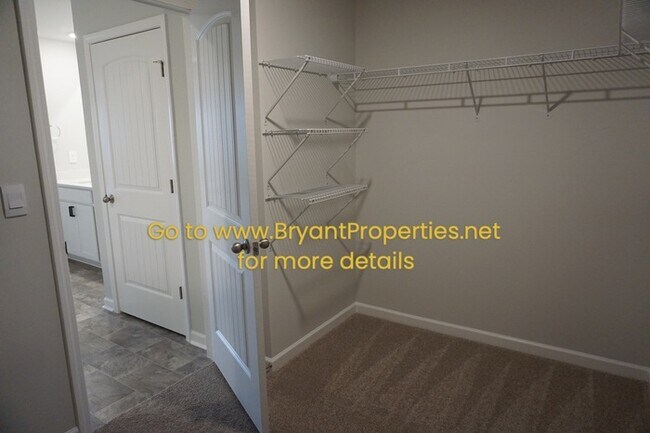 Building Photo - 1531 Rosewood Dr
