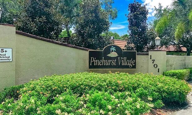 Building Photo - 1701 Pinehurst Rd