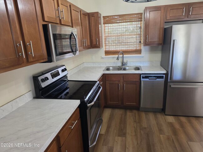 Building Photo - 3616 Toledo Rd