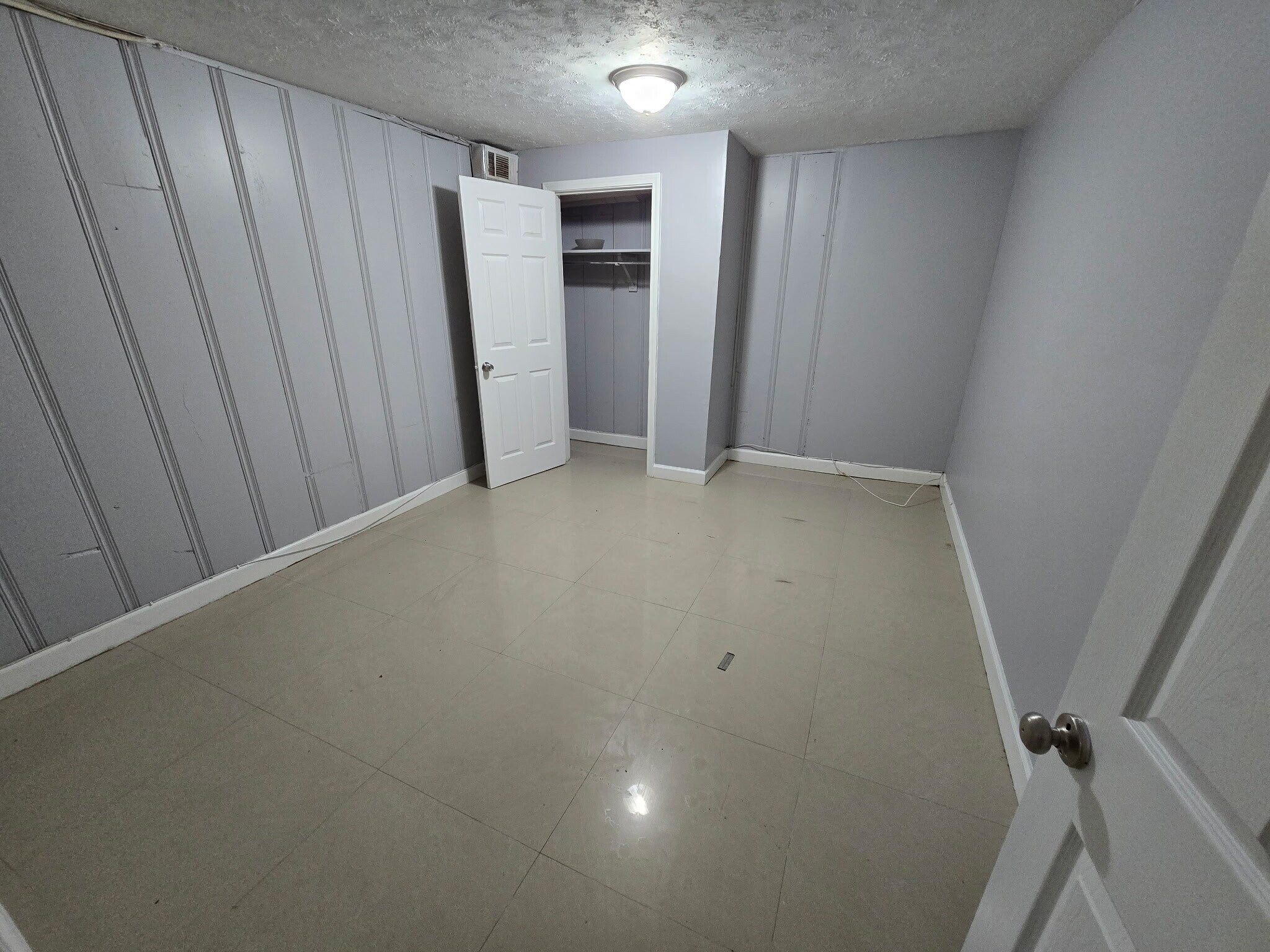 Building Photo - 2297 Glendale Dr
