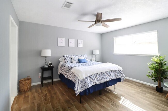 Building Photo - 4722 Northrup Dr
