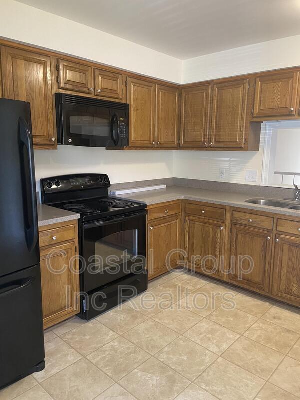 Building Photo - 1020 Colonial Meadows Way