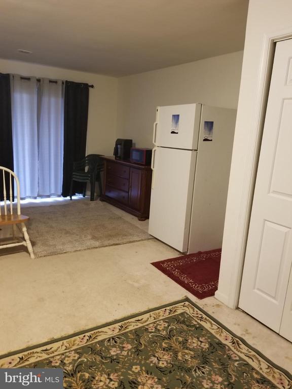 Building Photo - 7755 Black Horse Ct