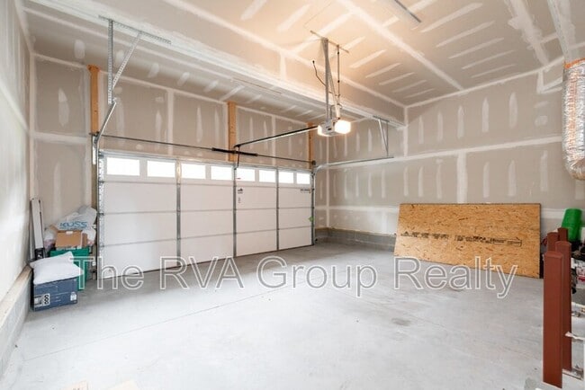 Building Photo - 5620 Moss Side Ave