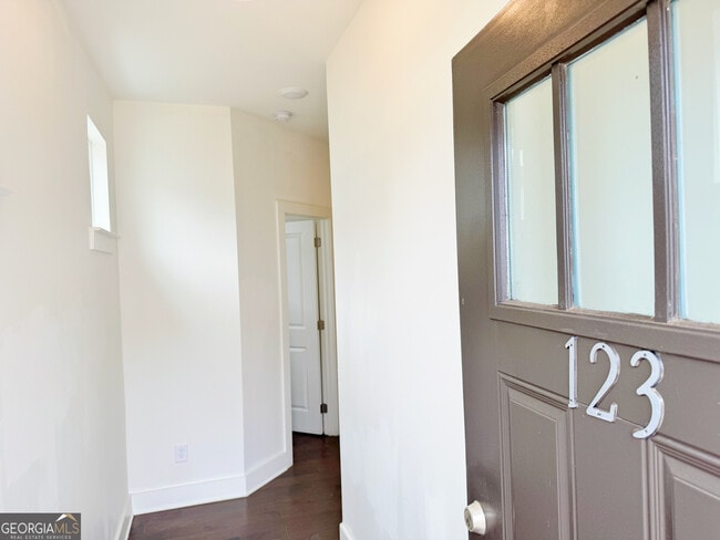 Building Photo - 123 S Auburn Lndg Pl