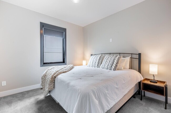 Building Photo - 856 BELLE Rdg Lp