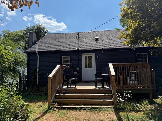 Building Photo - 667 Longview Dr