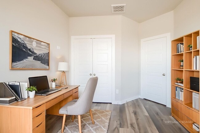 Building Photo - 329 N Centro Cir