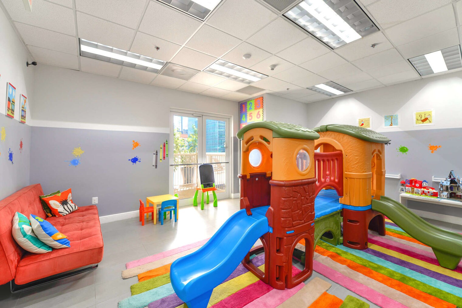 Building Photo - 1 SE 12th St