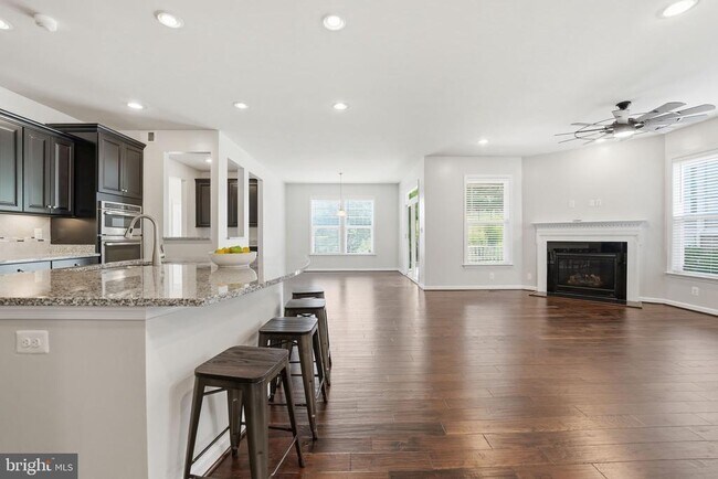 Building Photo - 428 Alder Dr